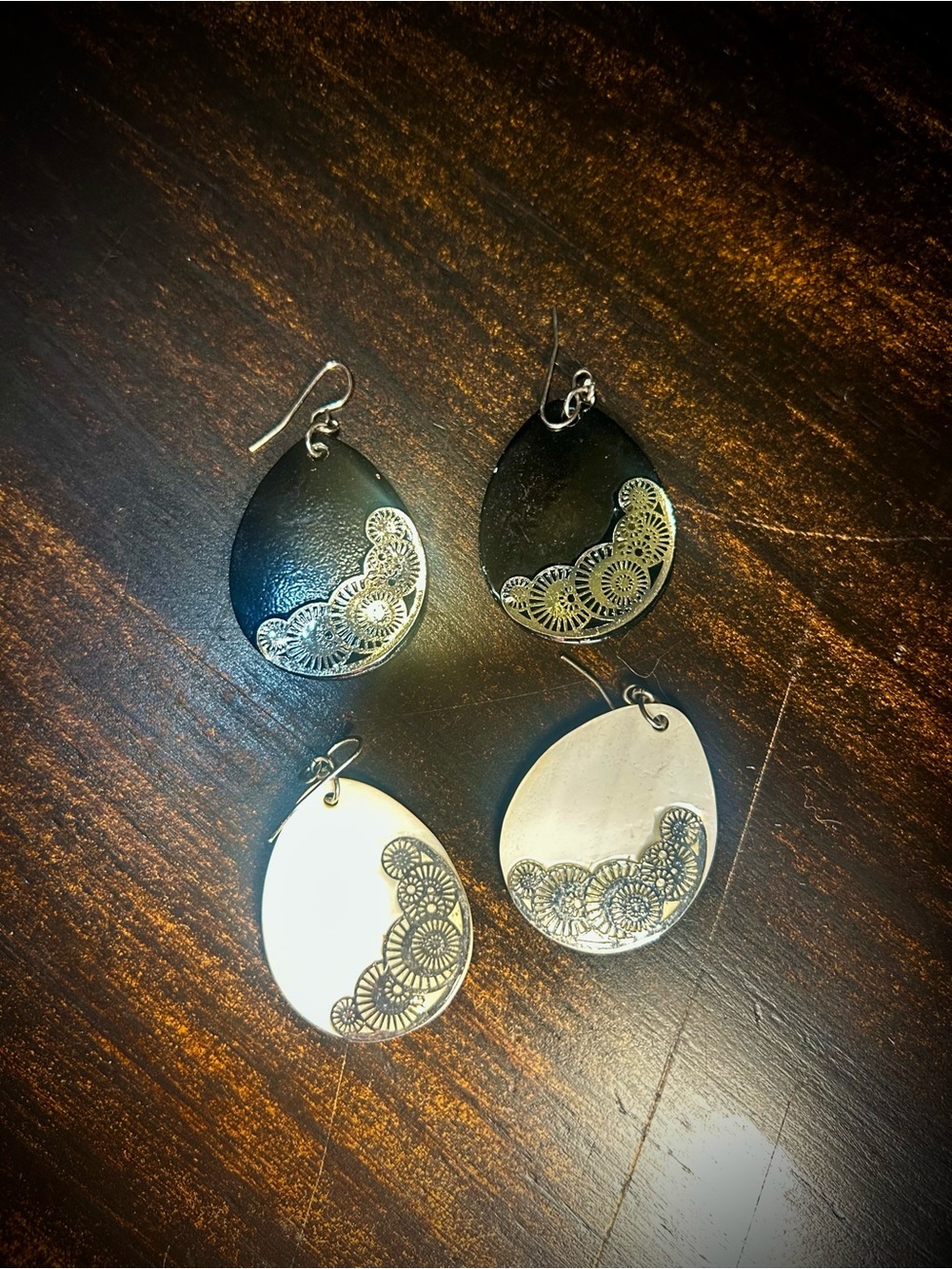 Set of two. Silver look, Filigree Teardrop Dangle Earrings - black & white